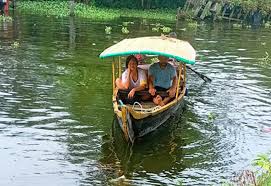 TRADITIONAL CANOEING - Image 6